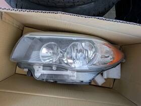63117263643 Bmw 08-13 E88 128 Left Driver Side Halogen Headlight Lamp Assembly Oem