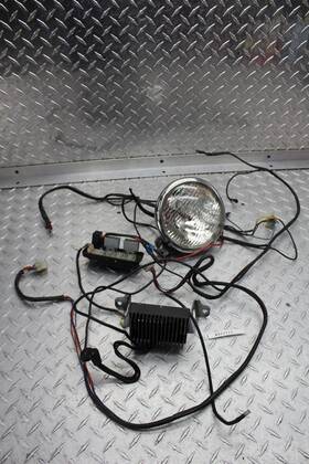 4902013 California Motor Company 1998 Cmc Front Headlight/rectifier/fuse Box