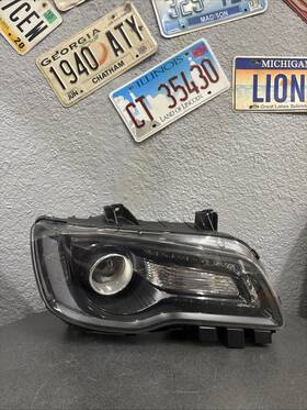68269812aa Chrysler 2015-2022 300 Halogen Bi-functional Headlight Driver Left Lh Oem Black