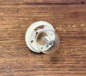 0689.38.266 Ducati 98 125 175 200 250 350 Aprilia Headlight Socket With Bulb