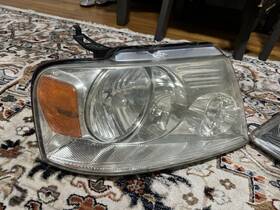 Pj81r2 Ford 2006 F150 Harley-davidsonedition Front Headlights. Used Factory Inch Mfg