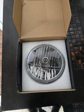 34047 Harley-davidson Oem Headlight 5.75 Inch 2015-2022 Sportster