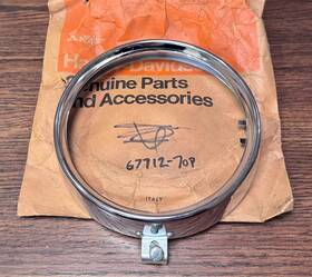67712-70p Harley-davidson Aermacchi Leggero M65s 1970-71 Headlight Headlamp Door
