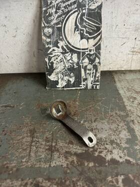 67814-59 Harley-davidson 59-66 Hummer 165 Headlamp Headlight Mount Bracket