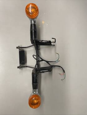 61311-mgc-a70 Honda 2014 Cb1100sc Headlight Mount Bracket With Turn Signals Oem