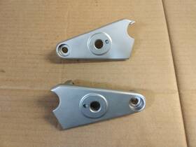 61313-me8-000 Honda 1983 Cx 650 Vapor Honed Headlight Mounting Ears Nice Cx650