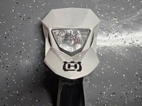 8000h3670 Husqvarna Te449 Te511 2013 Headlight Fender Plastic Housing Front Fairing Panel