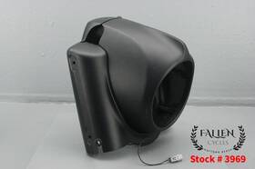 5260169-626 Indian 2018 Springfield Headlight Fork Nacelle Cover Assembly Jet Black