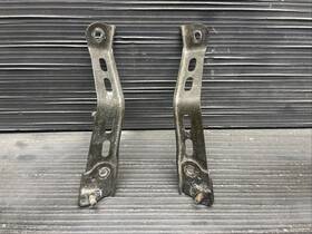 677-89689 Kawasaki 2002 Ninja Zx7r Headlight Brackets Oem #2