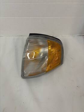 2028301385 Mercedes-benz 1997 - 2000 C280 Oem Left Driver Side Marker Light Turn Signal Mb2
