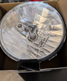 61048 Triumph Oem Bonneville T100 Headlight Assembly 2017 Rinder Low Miles