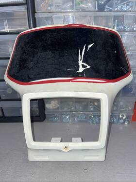 34k-84111-01-00 Yamaha 1983 1984 1985 1986 1987 Tt 250 350 600 Oem Headlight Holder Shroud White