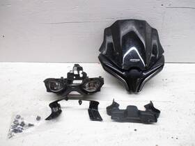 B5y-84300-00-00 Yamaha 2023-2025 Mt10 Used Headlight Upper Lower