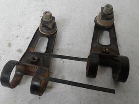 1m2-84119-00-33 Yamaha Dt 78 250 400 Enduro Headlight Stay Mounting Brackets Dt250 Dt400 Fork Ears